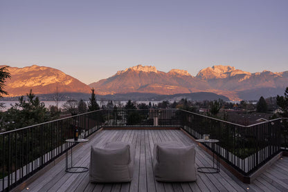 Yoga, Spa, Randonnée & Alimentation saine - Vue sur le Lac d’Annecy