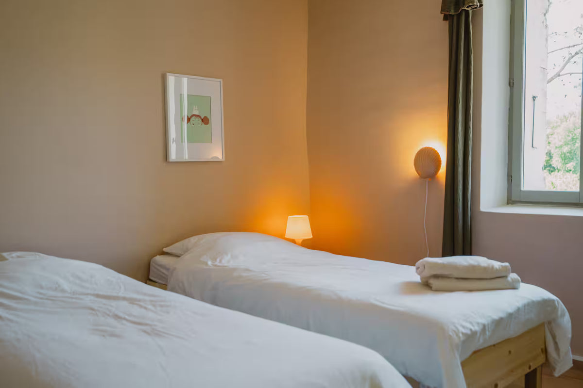 🌷Chambre partagée - Lit simple