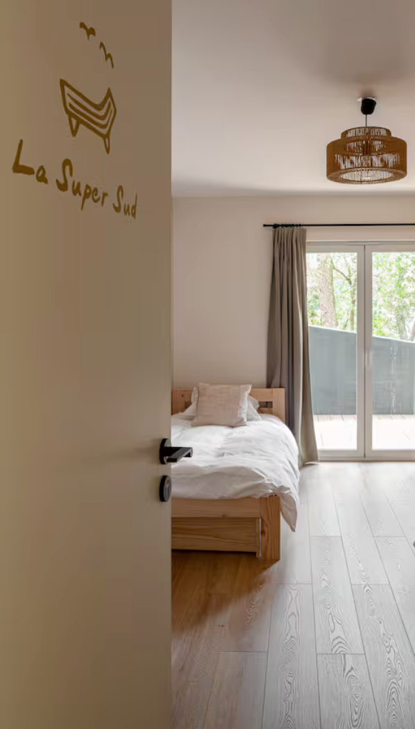 🌻 Chambre partagée (plus petite) lit simple (SDB commune) 