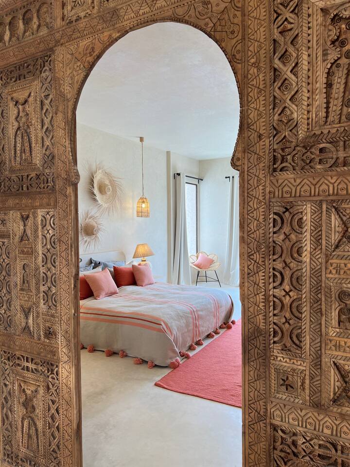 Voyage intérieur dans une villa d’exception au cœur d’Essaouira au Maroc